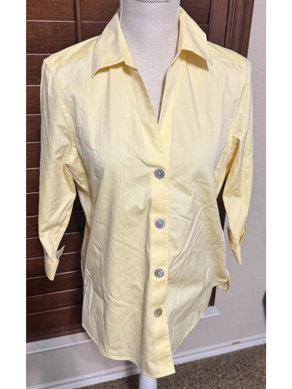 Foxcroft Button Up Yellow Women's Shirt Size 6 Heritage Non-Iron 3/4 Sleeve
